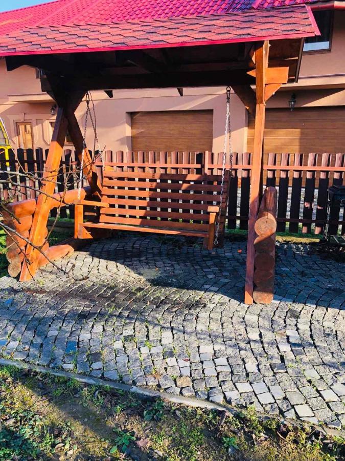 Катерина Hotell Chynadiyovo Eksteriør bilde